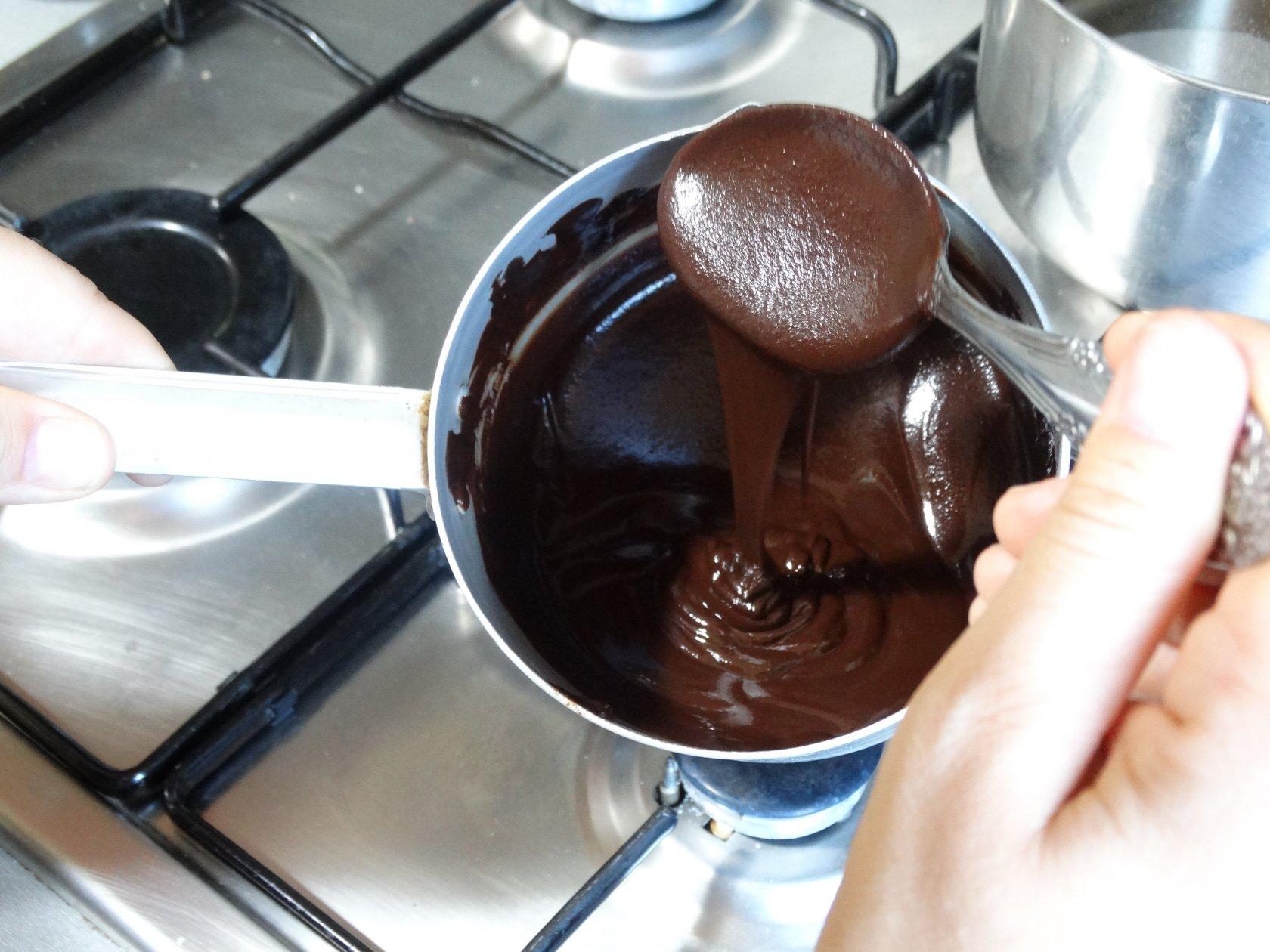 какао масло - главный ингредиент в составе шоколада