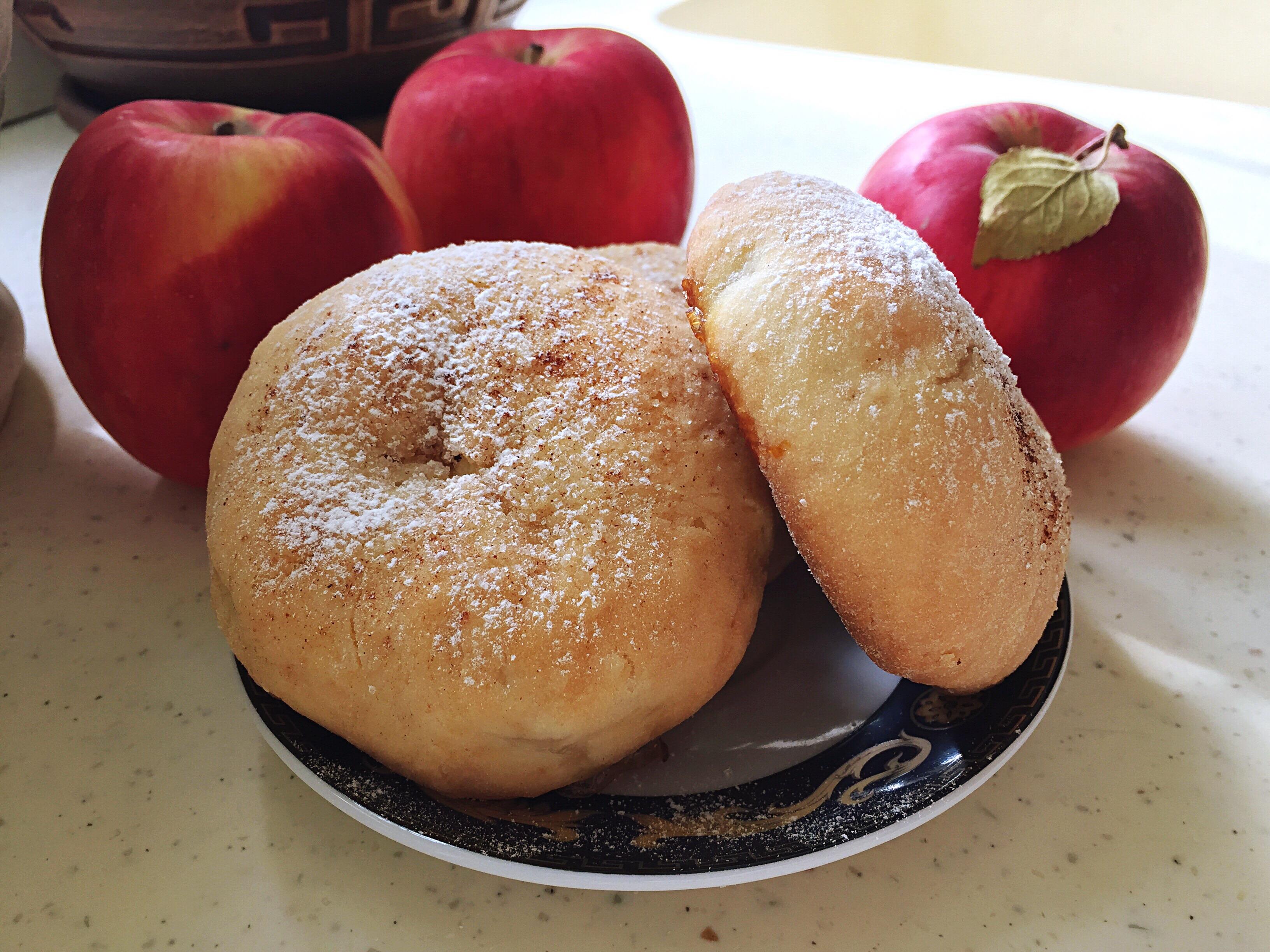 Булочки и пироги с яблоками рецепт