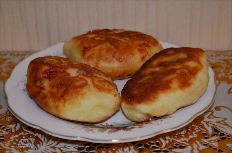 Лепешки на кефире на сковороде рецепт с фото с сыром и колбасой рецепт