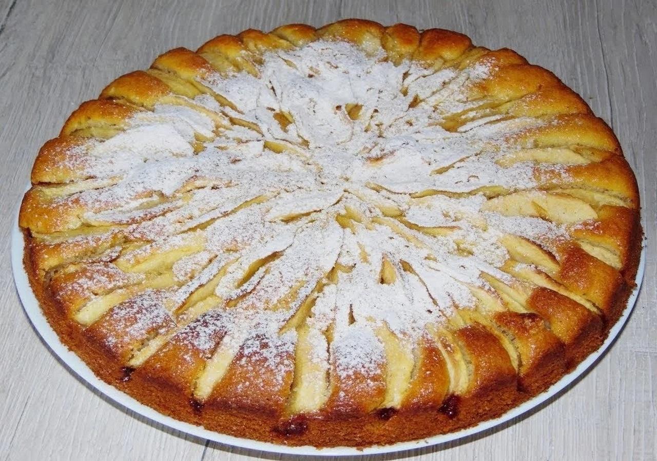 Казахский пирог с яблоком
